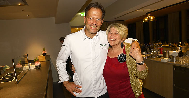 Sternekoch Thomas Kellermann ( Karte von Gourmetrestaurant Dichter), Léa Linster: Benji‘s 37. Geburtstag Birthday x Polo Player‘s Night in den Parkhotel Egerner Höfe: 5*S Luxushotel in Rottach-Egern am Tegernsee am 29.06.2024 (©Foto: Agency People Image (c) Michael Tinnefeld) 